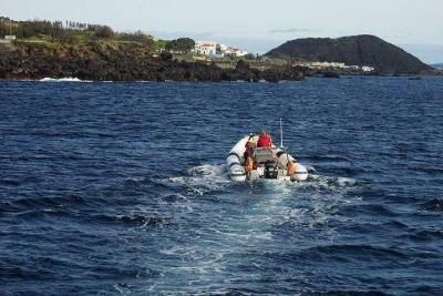 Semi-Rigid Boat Tour in Ponta Furada Caves and Capelinhos Volcano