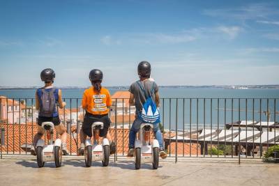 Lisbon Shore Excursion: 1.5 Hours Old Town Segway Tour - Guided Experience