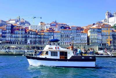 Private Porto from Lisbon with Portuguese lunch and Porto wine tasting