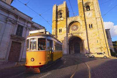 Highlights and Secrets of Lisbon Private Walking Tour