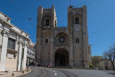 Half-Day Historical Lisbon Walking Tour with LGBT Small Group