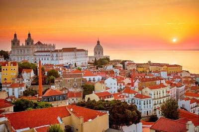 Full-day Sintra, Cascais, and Lisbon Sightseeing Tour