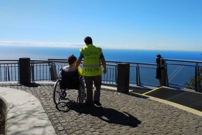 Wheelchair Handicap Cabo Girão Half Day tour