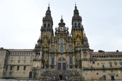 Santiago de Compostela & Viana do Castelo from Porto