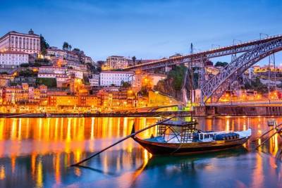 Lisbon's Foodie Secrets & Tastings Private Tour