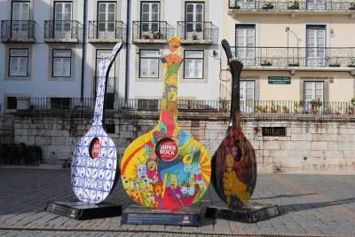 Private Tour: Lisbon Sightseeing Tour with Dinner and Fado Show