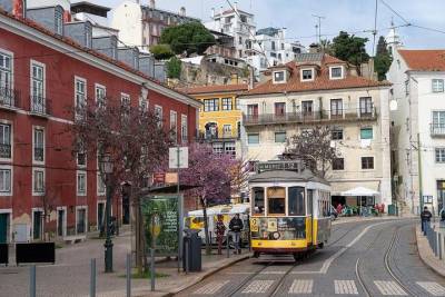 Lisbon Major Attractions Walking Tour : 3-Hour Guided Tour (Premium & Private)