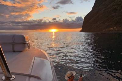 Sunset Catamaran Tour l Madeira Island