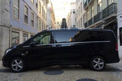 Private Transfer To or From Óbidos