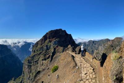 Self-Guided Sunrise Hike from Pico do Arieiro to Pico Ruivo Transfer