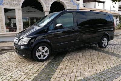 Private Transfer from Faro Airport to Pine Cliffs Hotel (5-8 pax)