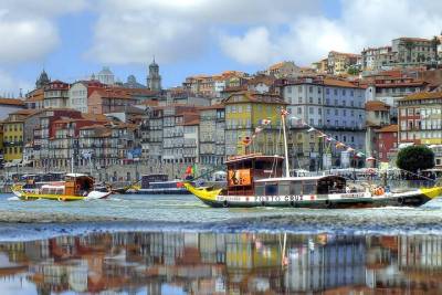 Day trip to Porto and Santiago de Compostela from Lisbon