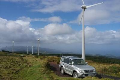 Full-Day Jeep Tour: The Northeast Azores in an Offroad 4x4