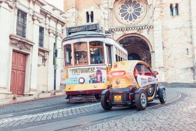 Lisbon & Sintra: 2-days Self-Drive Private Tour in E-Cars