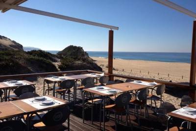 Private Tour in South of Lisbon - Beaches and Lunch in Meco Beach