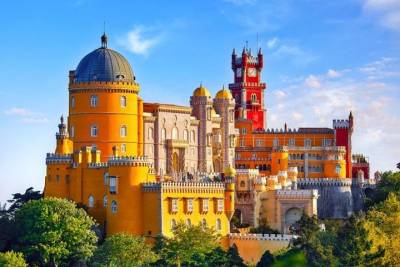 Half Day Sintra Village with Pena Palace - Private tour from Lisbon