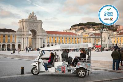 Tuk Tuk Tour in Lisbon - Old Town 2h