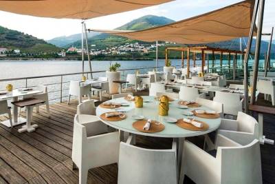 Douro Luxury - Private Yacht | Premium Wines | Signature Chef Lunch