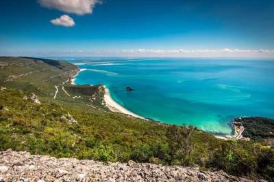 Private Tour for 1 to 8 people: Cristo Rei, Palmela, Setúbal, Arrábida, Sesimbra