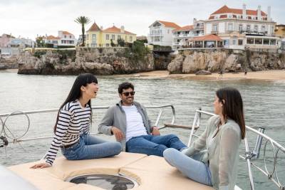 Sailing Trip from Lisbon to Cascais and City Visit