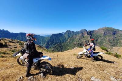 Dirt-Bike Tour