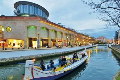 Private Tour Aveiro Little Venice and River Tour Moliceiro