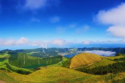 Tour to Western and Central Volcanoes on 4x4: Sete Cidades & Fogo Lakes