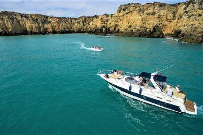 Champagne Evening cruises to ponta da piedade