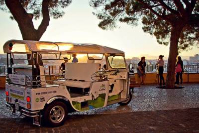 Lisbon: 1-Hour City Tour on a Private Tuk