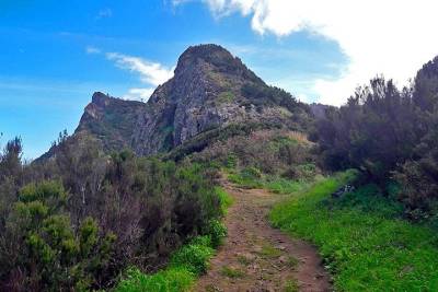 Larano Mountain and Cliff Full Day Walking Tour