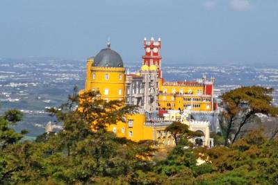 Private Tour Lisbon to Medieval village of New & White Castle (Castelo Branco)
