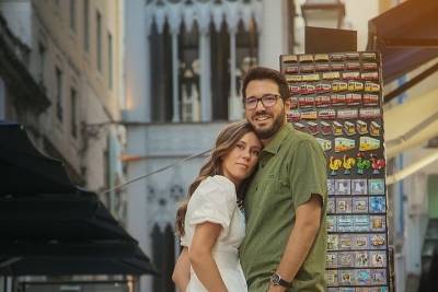 Private Vacation Photo Shoot with a Photographer in Lisbon