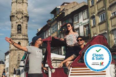 Discovering the undefeated city of Porto in a tuk-tuk