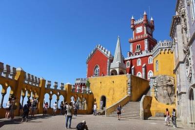 Tour to Sintra, Pena Palace and Moorish Castle with Private Tour Tickets