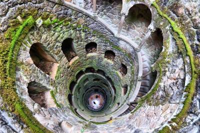 Sintra Palaces Private Tour with Pena Palace and Quinta da Regaleira