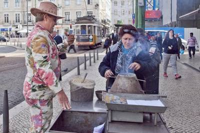 Lisbon Trendy Downtown - From Romantic Chic to Postmodern Glamour