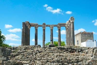 Safe Private Tour - Glorious Past: Évora & Almendres Cromlech