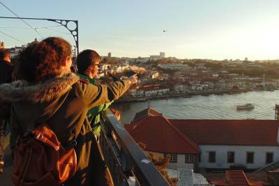 Self-Guided Walking Tour of Porto with Treasure Hunting