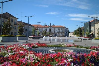 Eastern Algarve & Spain Guided Bus Tour with Lunch