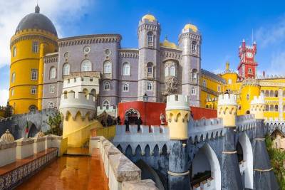 Experience a magical day in Sintra, Pena of Palace, Cabo da Roca and Cascais