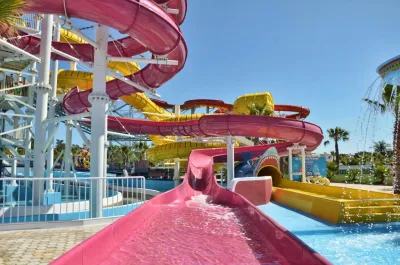 Aquashow Pink & Shark slide