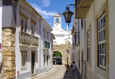 Rear view of Arco da Vila - Faro