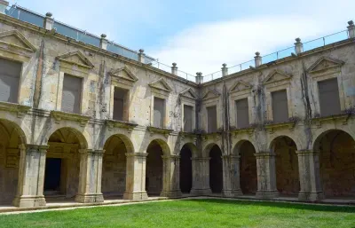 Monastery de Santa Maria de Salzedas cloisters