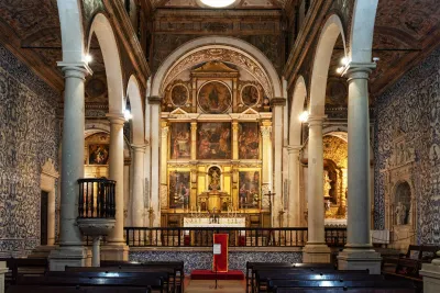 Interior - Igreja de Santa Maria