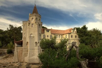 Palácio dos Condes de Castro Guimarães - Cascais