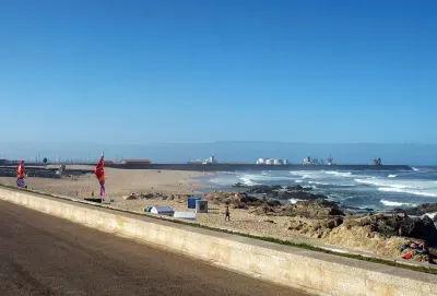 Leça da Palmeira beach