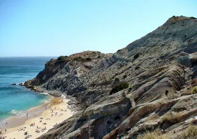 Praia do Burgau cliffs