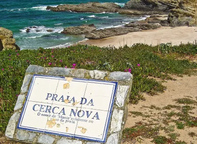 Praia da Cerca Nova - Beach sign