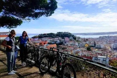 7 Hills and 14 Viewpoints - Lisbon E-Bike Tour