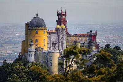 Lisbon: Sintra, Regaleira, Pena and Cascais with All Tickets